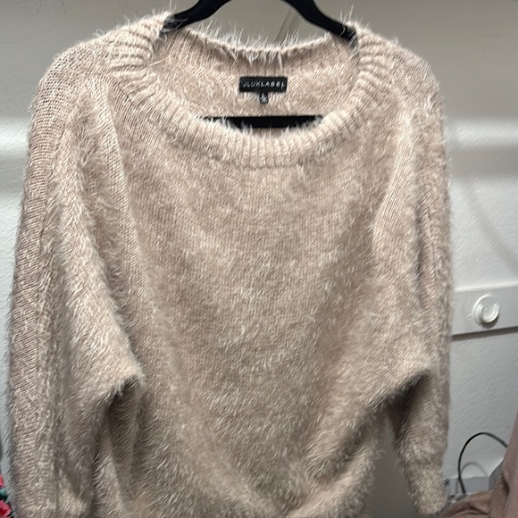 Women's Cream Sweater - Picture 1 of 2